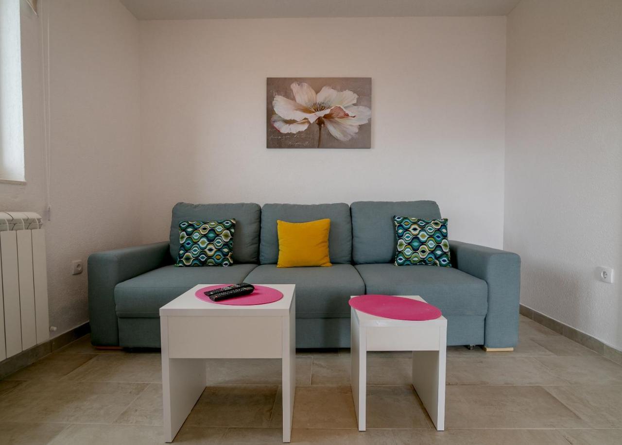 Apartments Mitrovic 루시티차 외부 사진