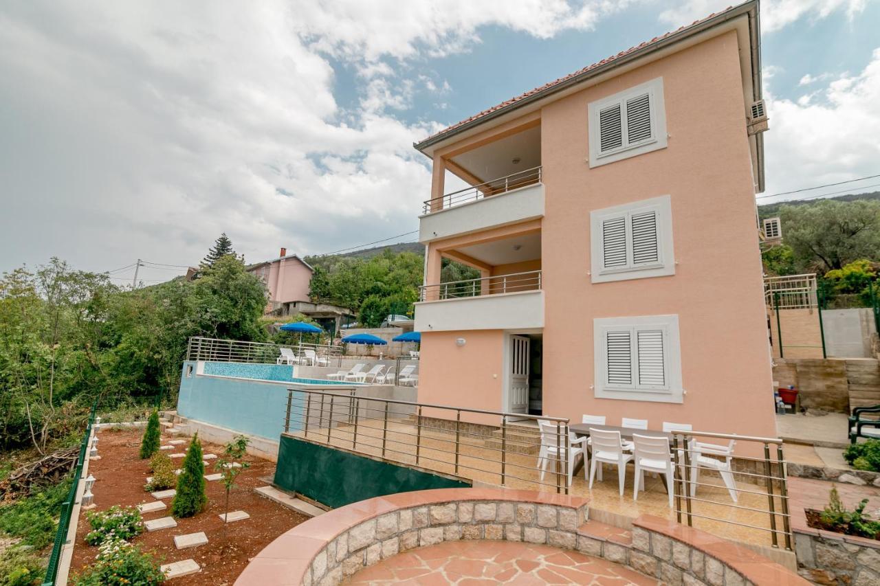 Apartments Mitrovic 루시티차 외부 사진