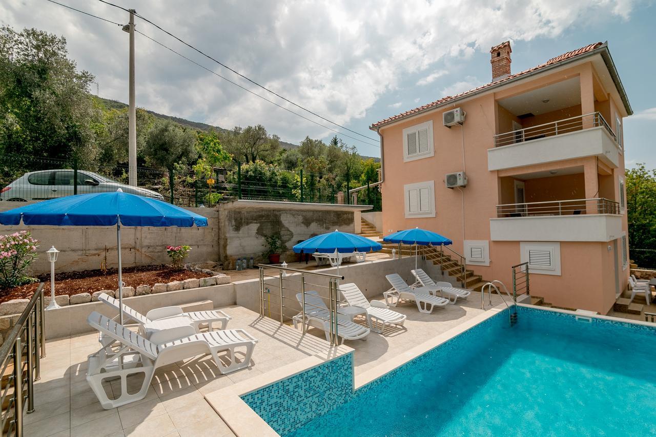 Apartments Mitrovic 루시티차 외부 사진